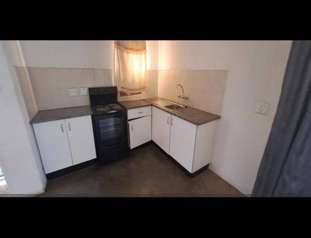 3 BEDROOM HOUSE FOR SALE IN SALFIN